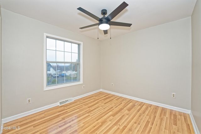 28 Manor Boulevard, Troy, NY 12180