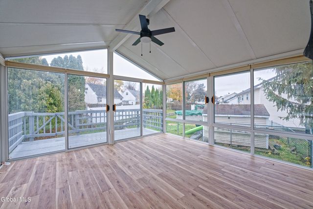 28 Manor Boulevard, Troy, NY 12180