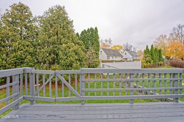 28 Manor Boulevard, Troy, NY 12180