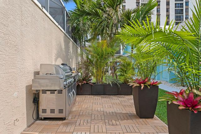 354 LARBOARD WAY, Clearwater Beach, FL 33767