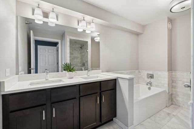 345 N LaSalle Drive 3302, Chicago, IL 60654