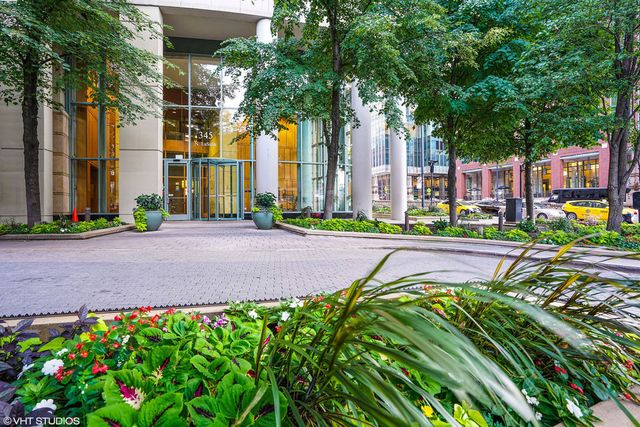 345 N LaSalle Drive 3302, Chicago, IL 60654