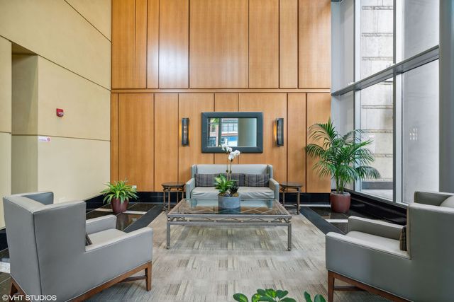 345 N LaSalle Drive 3302, Chicago, IL 60654