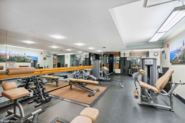 345 N LaSalle Drive 3302, Chicago, IL 60654