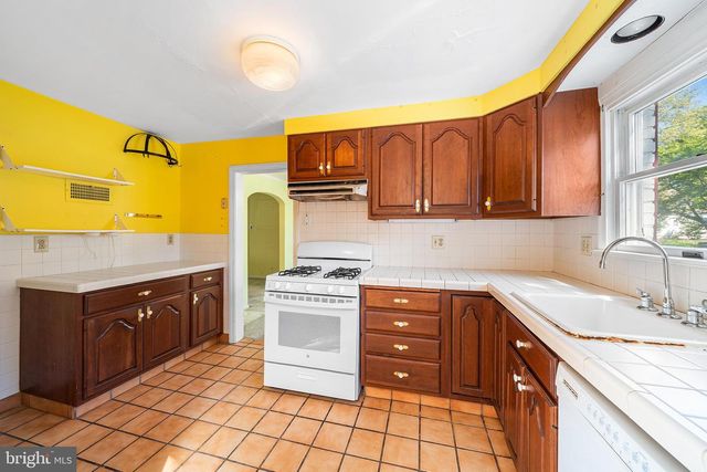 9 BARLEYCONE LN, Bryn Mawr, PA 19010