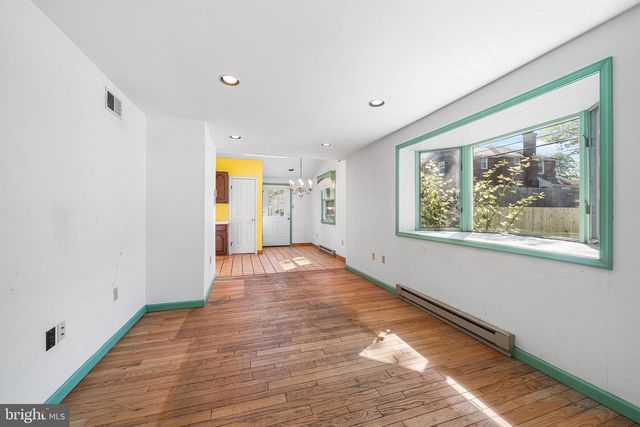 9 BARLEYCONE LN, Bryn Mawr, PA 19010