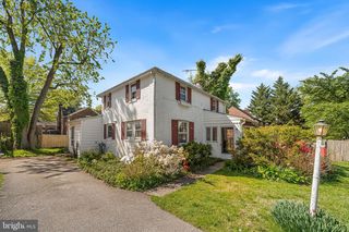 9 BARLEYCONE LN, Bryn Mawr, PA 19010