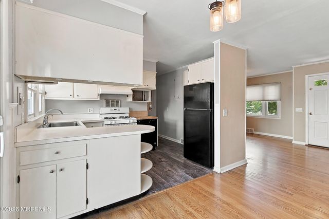 2247 Newark Avenue, Manasquan, NJ 08736