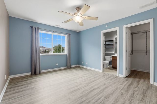 9910 Williams Drive 51-02, Huntley, IL 60142