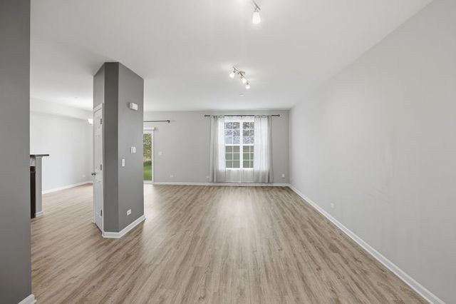 9910 Williams Drive 51-02, Huntley, IL 60142