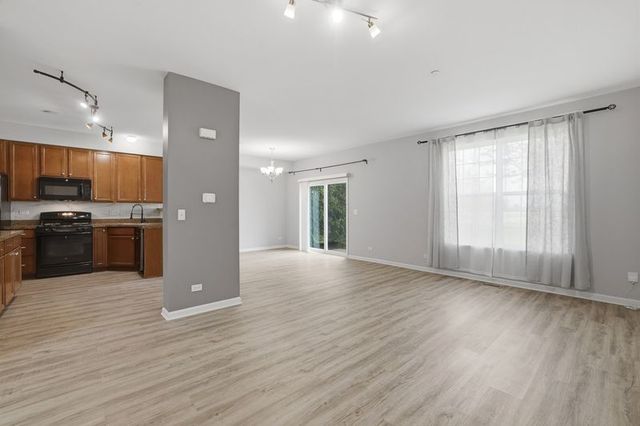 9910 Williams Drive 51-02, Huntley, IL 60142