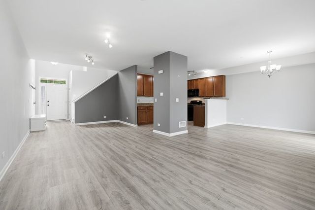 9910 Williams Drive 51-02, Huntley, IL 60142