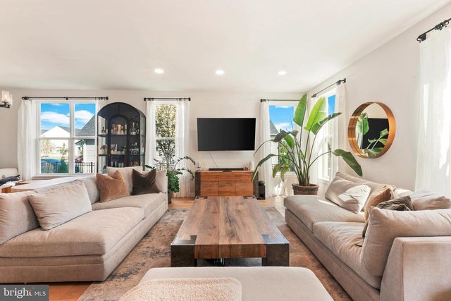 1192 HARPER DR, Warminster, PA 18974