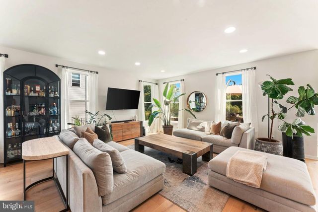 1192 HARPER DR, Warminster, PA 18974