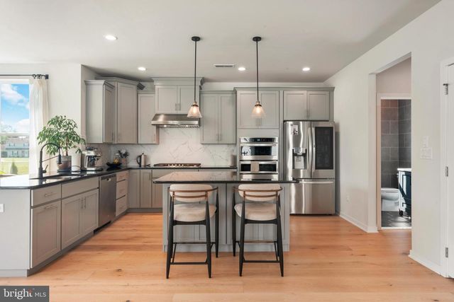 1192 HARPER DR, Warminster, PA 18974