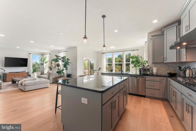 1192 HARPER DR, Warminster, PA 18974