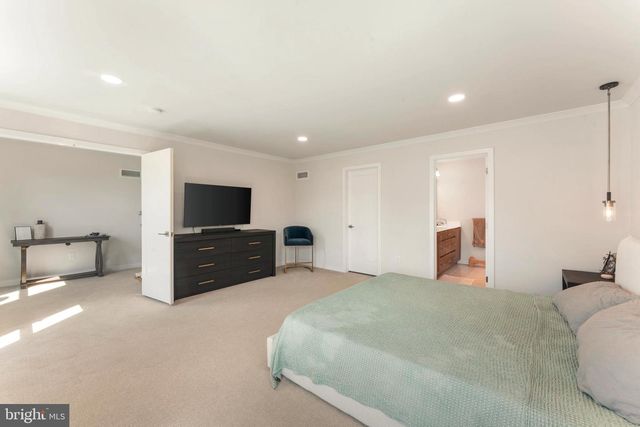 1192 HARPER DR, Warminster, PA 18974