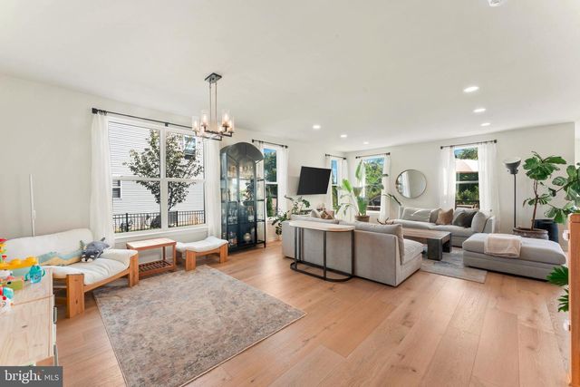 1192 HARPER DR, Warminster, PA 18974