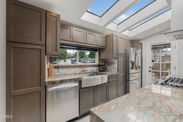15638 Simonds Street, Los Angeles, CA 91344