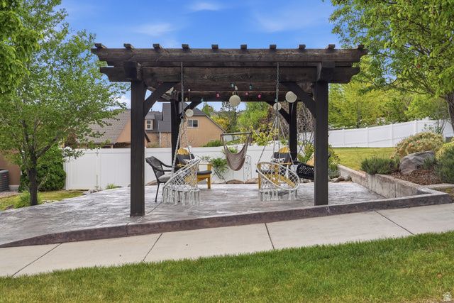 14561 S SUN BLOOM LN, Herriman, UT 84096