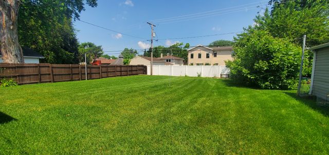 20 W Edward Street, Lombard, IL 60148