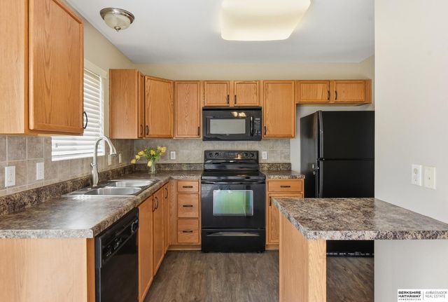 19513 T Street, Omaha, NE 68135