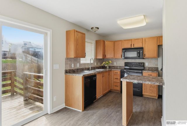 19513 T Street, Omaha, NE 68135