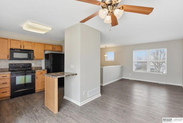 19513 T Street, Omaha, NE 68135