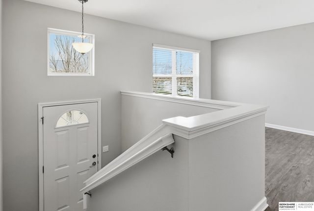 19513 T Street, Omaha, NE 68135