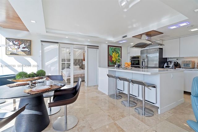 6616 E Miami Lakes Dr E, Miami Lakes, FL 33014