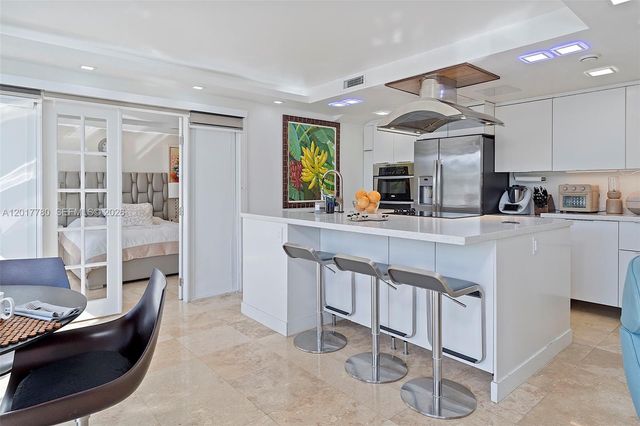 6616 E Miami Lakes Dr E, Miami Lakes, FL 33014