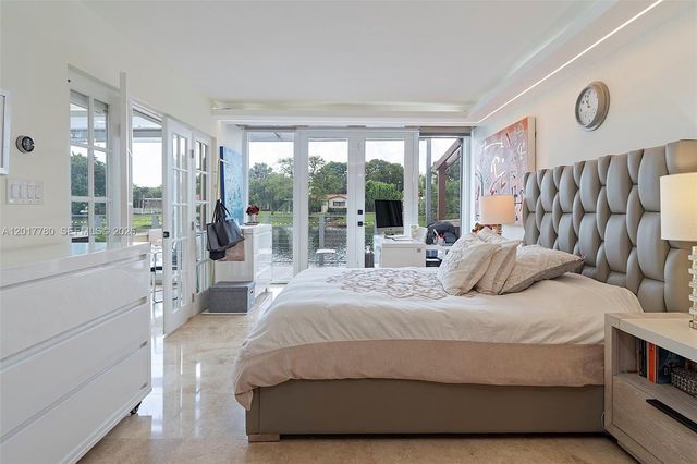 6616 E Miami Lakes Dr E, Miami Lakes, FL 33014