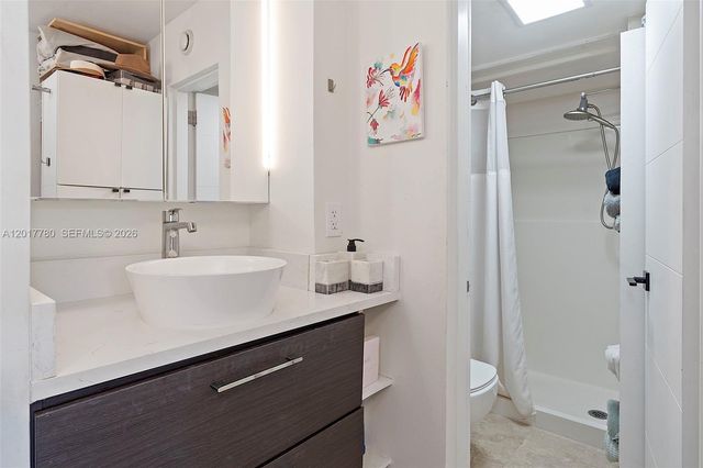 6616 E Miami Lakes Dr E, Miami Lakes, FL 33014