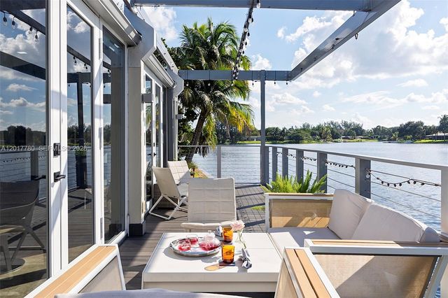 6616 E Miami Lakes Dr E, Miami Lakes, FL 33014