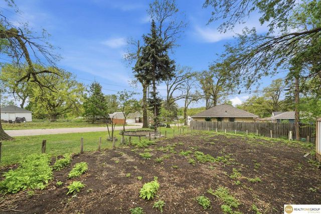1645 48th Street, Lincoln, NE 68506