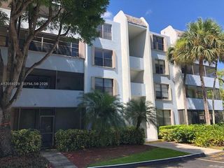 10852 N Kendall Drive 316, Miami, FL 33176