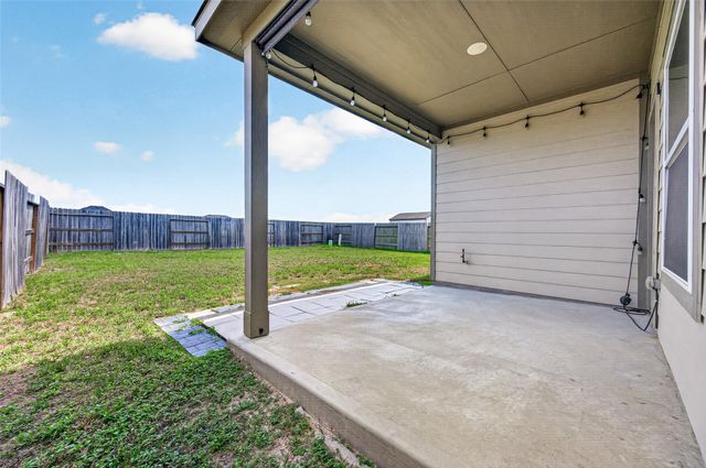 19834 Capri Shores Lane, Hockley, TX 77447