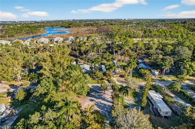 2596 Holly AVE, Naples, FL 34112
