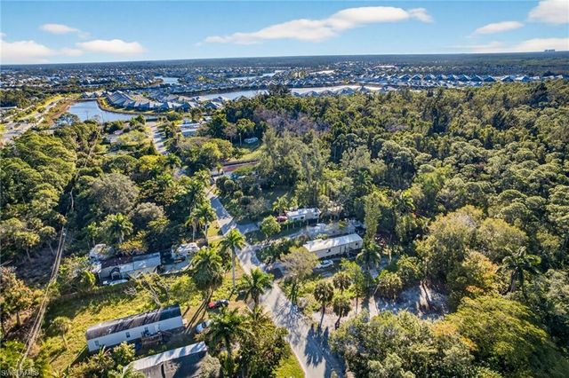 2596 Holly AVE, Naples, FL 34112