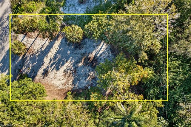 2596 Holly AVE, Naples, FL 34112