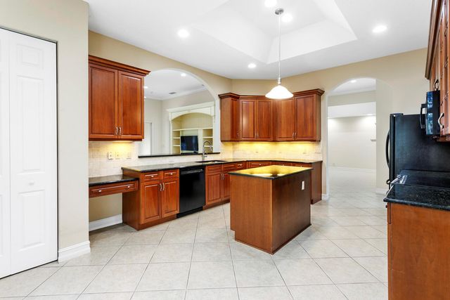 7503 Orchid Hammock Drive 6c, West Palm Beach, FL 33412