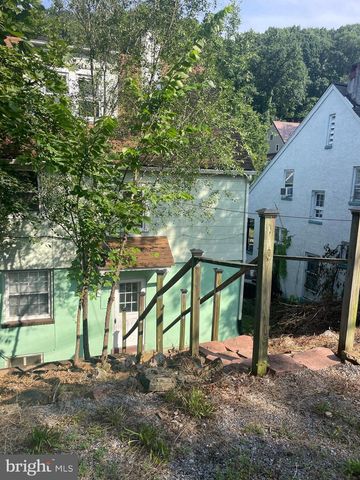 825 GEPHART DR, Cumberland, MD 21502