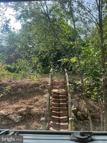 825 GEPHART DR, Cumberland, MD 21502