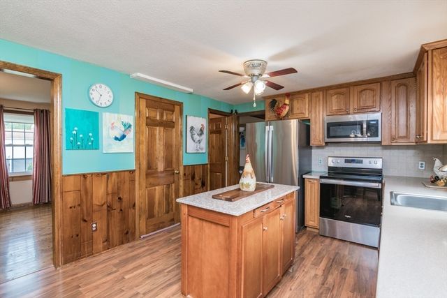 22 Beech Hill Rd, Agawam, MA 01030