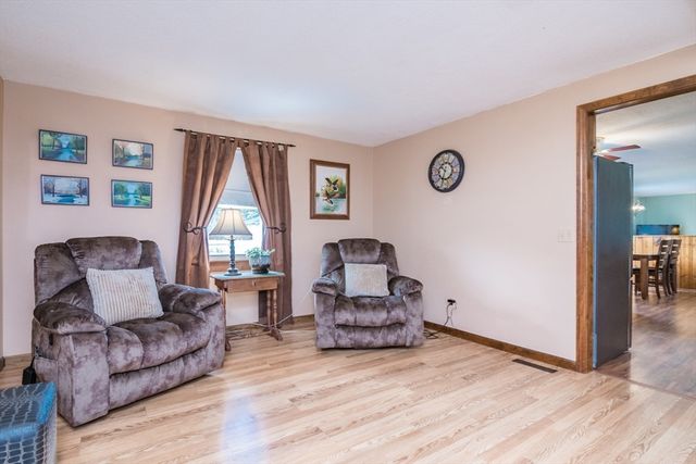 22 Beech Hill Rd, Agawam, MA 01030