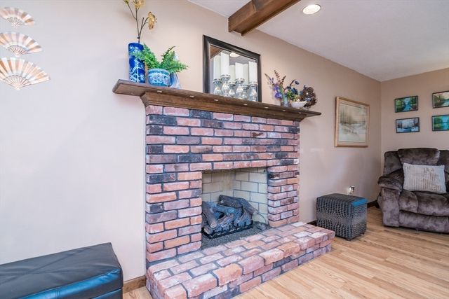 22 Beech Hill Rd, Agawam, MA 01030