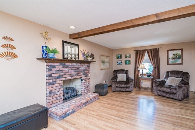22 Beech Hill Rd, Agawam, MA 01030