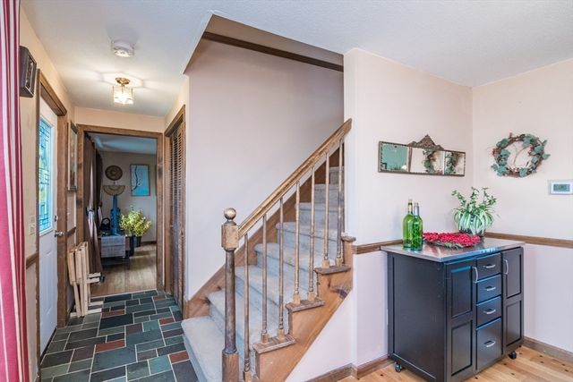 22 Beech Hill Rd, Agawam, MA 01030