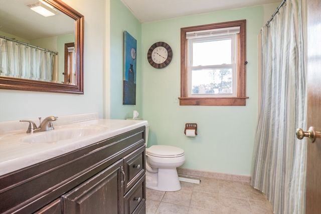 22 Beech Hill Rd, Agawam, MA 01030