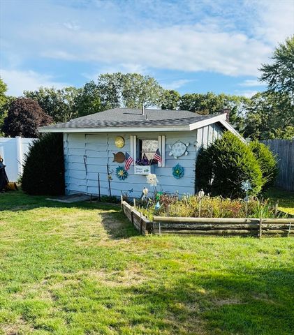 22 Beech Hill Rd, Agawam, MA 01030